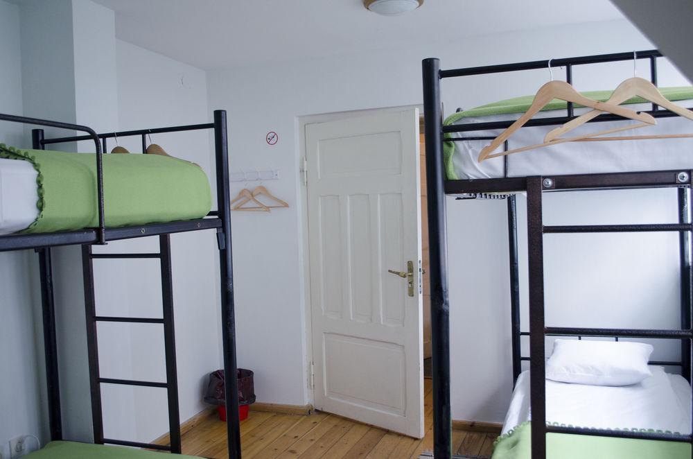 Red Nose Hostel With Self-Check In Riga Eksteriør bilde
