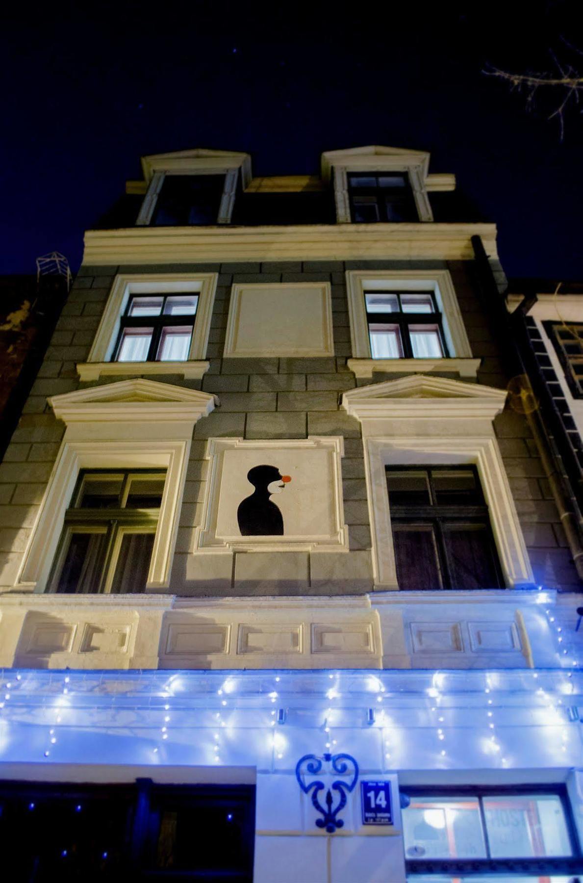 Red Nose Hostel With Self-Check In Riga Eksteriør bilde