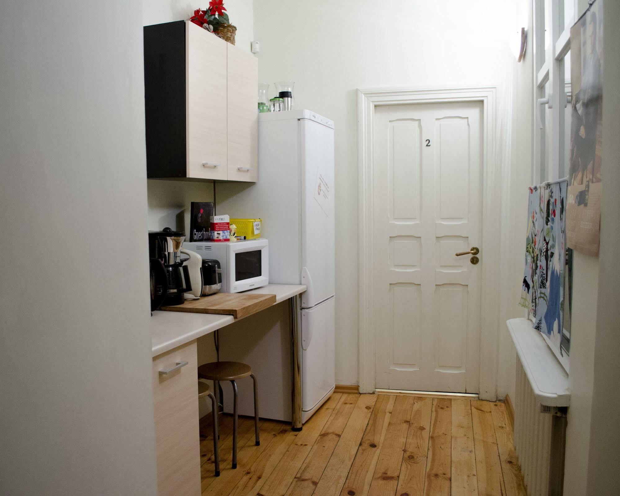 Red Nose Hostel With Self-Check In Riga Eksteriør bilde