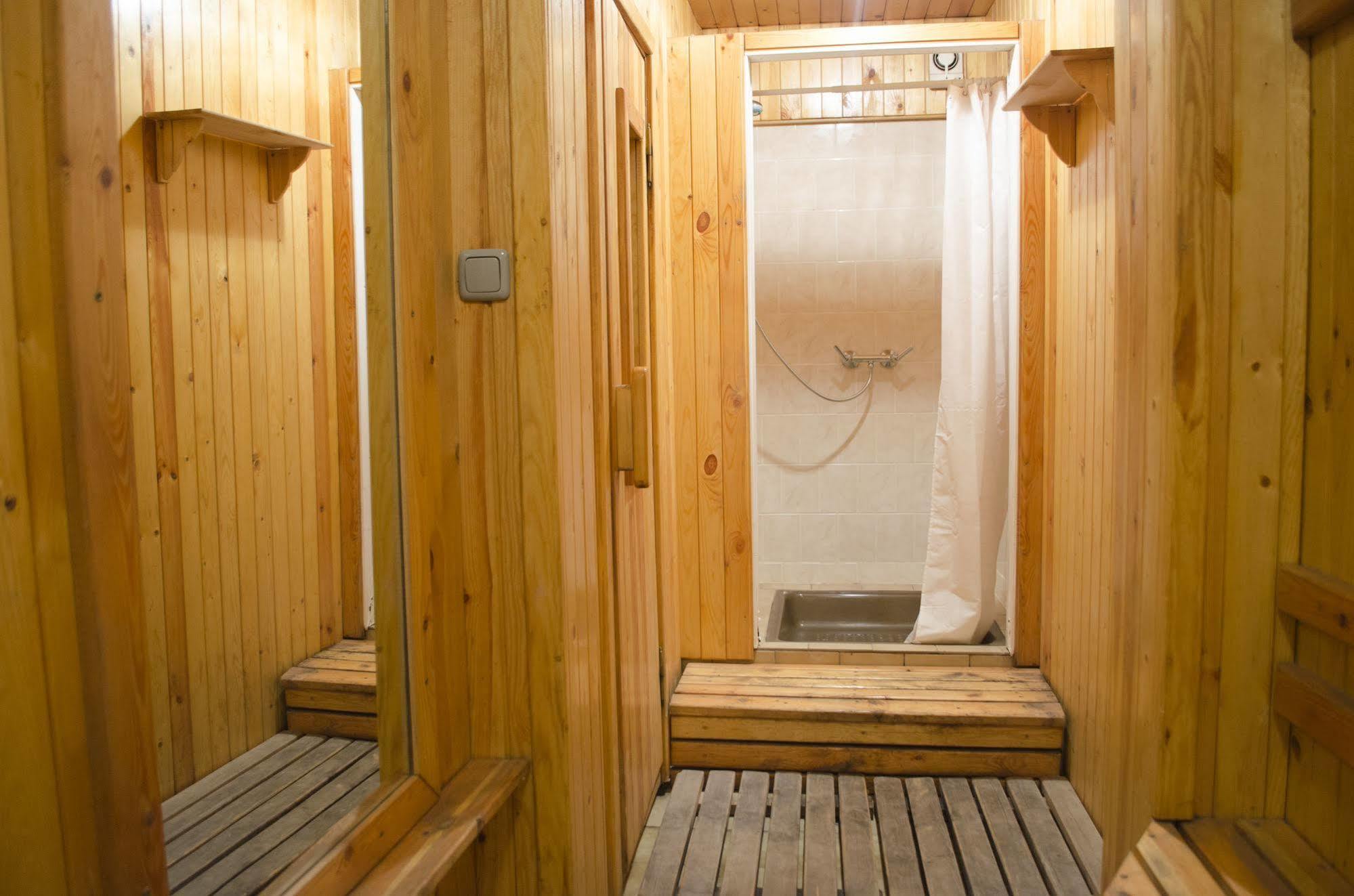 Red Nose Hostel With Self-Check In Riga Eksteriør bilde