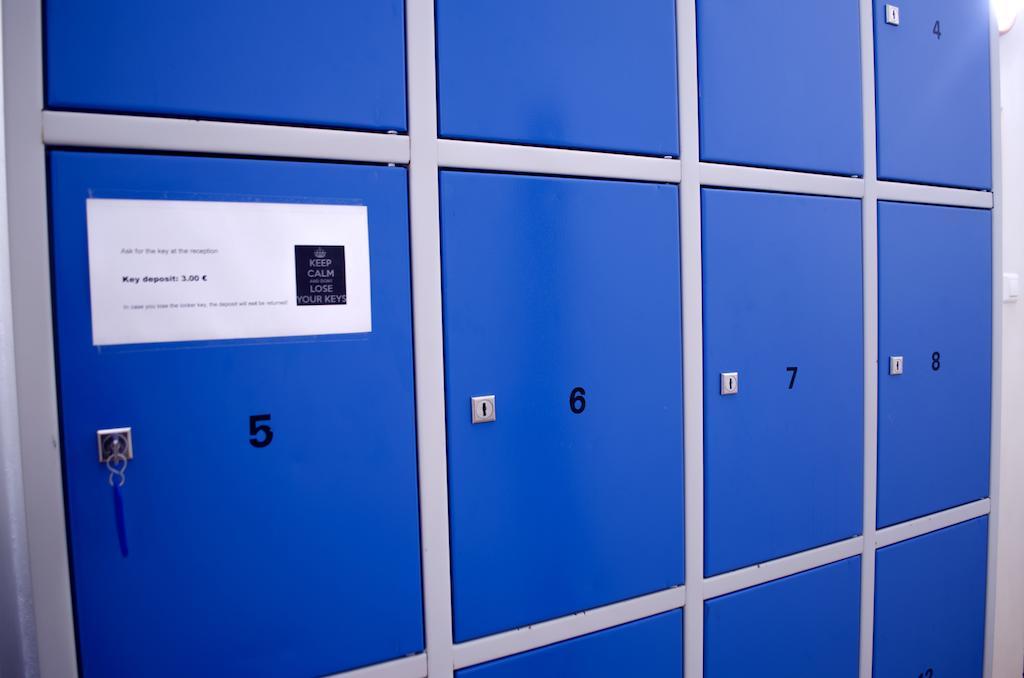 Red Nose Hostel With Self-Check In Riga Eksteriør bilde