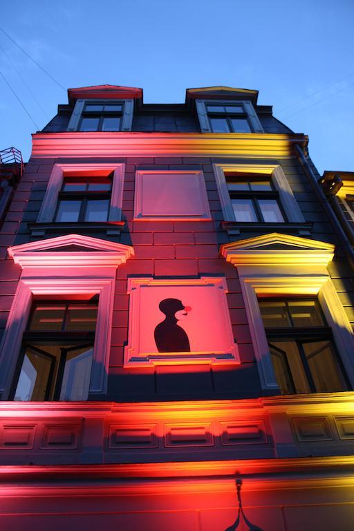 Red Nose Hostel With Self-Check In Riga Eksteriør bilde